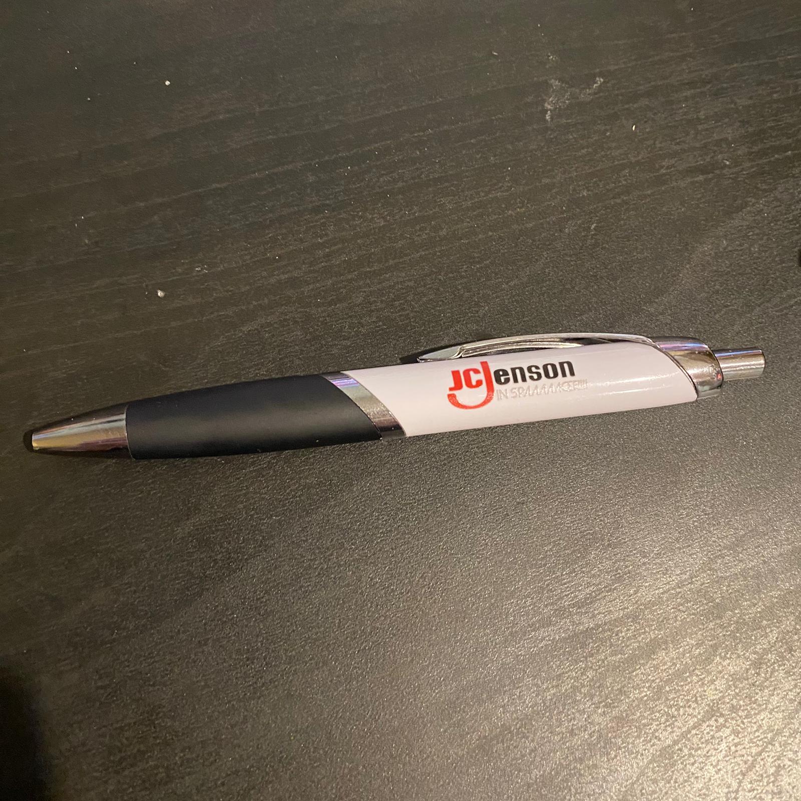 The sound of pressing the ballpoint pen button
