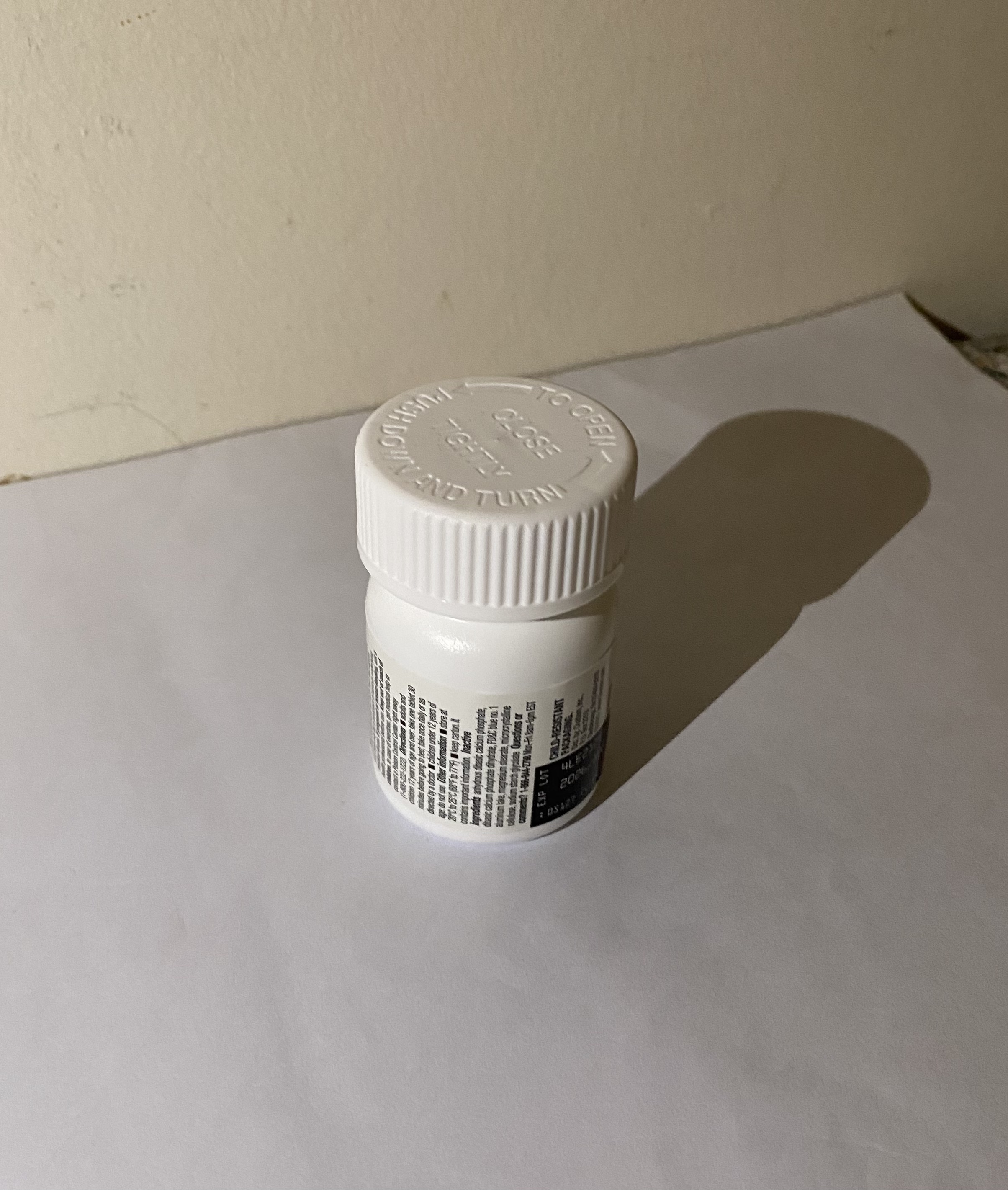 The side view of the medicine bottle